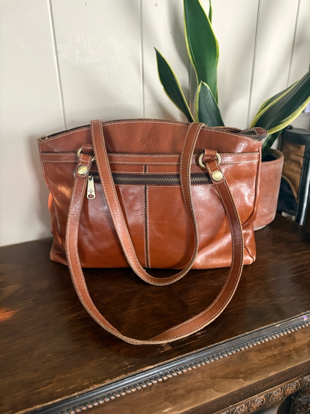 Patricia Nash Poppy Top Zip Tote shoulder bag. - Picture 3 of 9